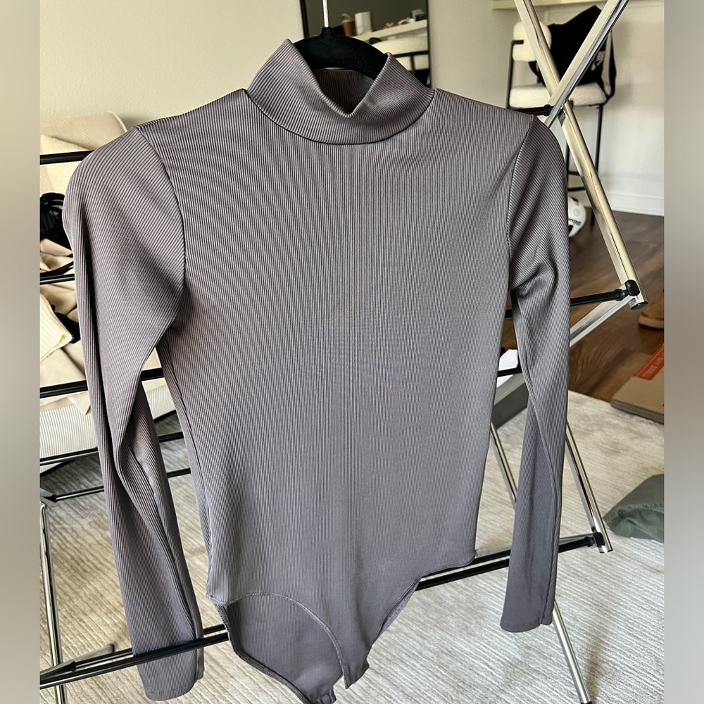 LIKE NEW Zara Trafaluc Turtleneck Bodysuit